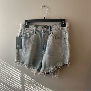 Light Wash high rise denim shorts. NWT Size 4.